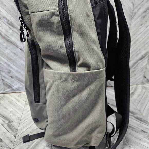 north face base camp voyager travel backpack The Pack, Dk Chestnut/Garnet, OSFA: Clothing, Shoes & Jewelry Best Skate Backpack Ever: with-l:magnetic-quick-release-keychain SKU:12732-01 making it ideal for